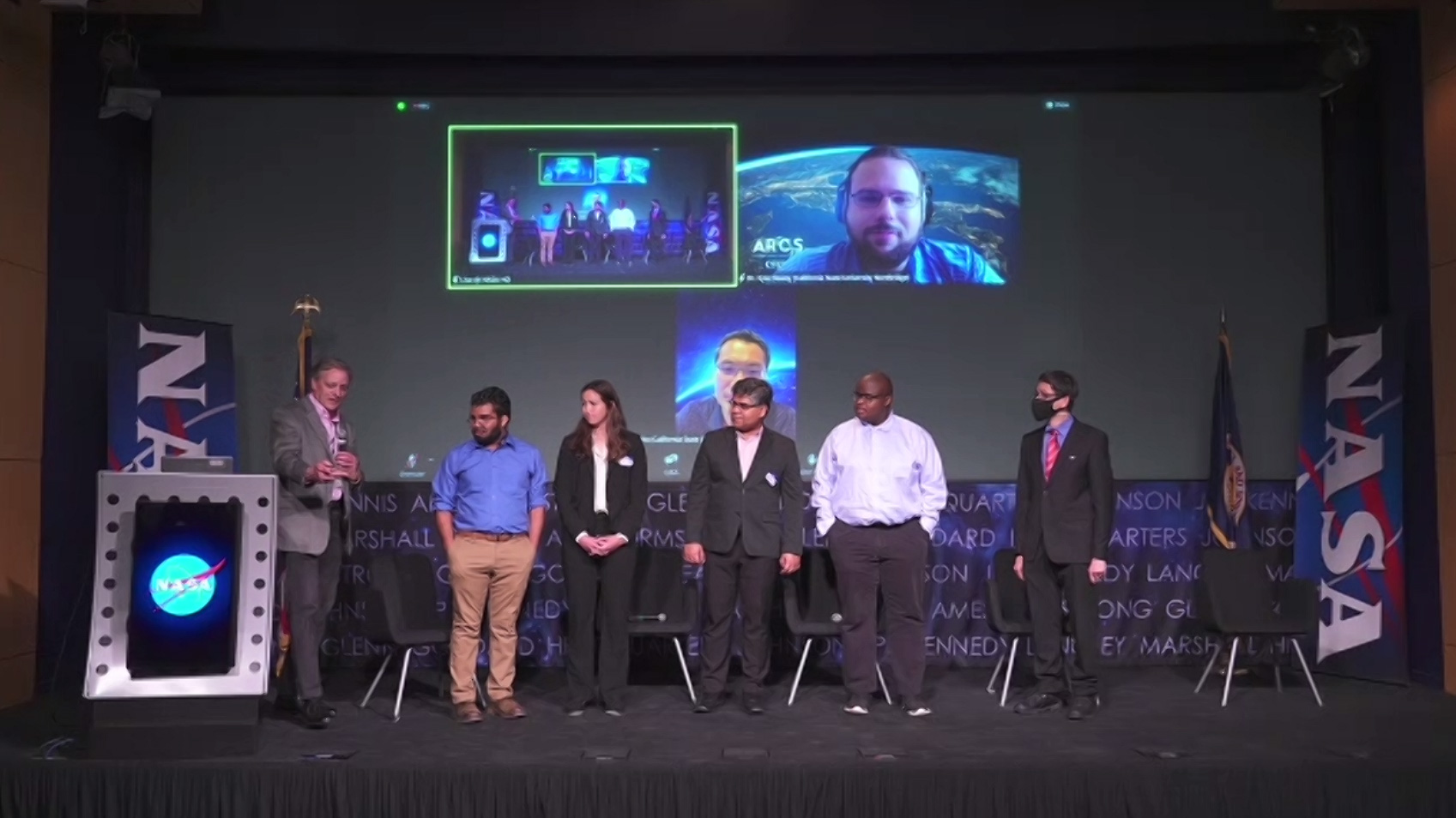 NASA’s Earth Science Technology Office presents a trophy 