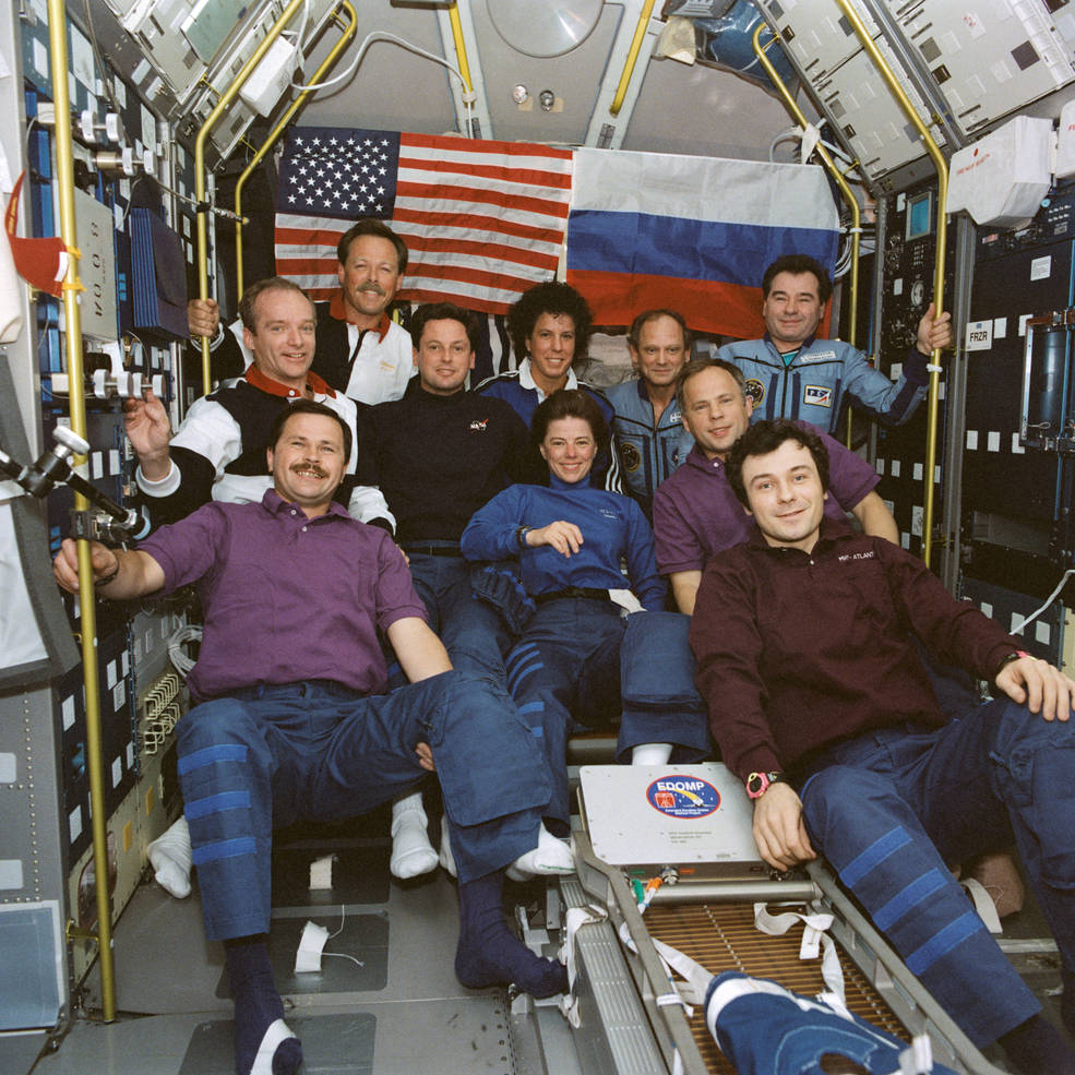 sts_71_joint_crew_photo_jul_1995