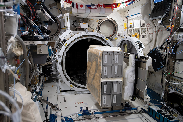 image of the loaded cubesat deployer prior to deployment