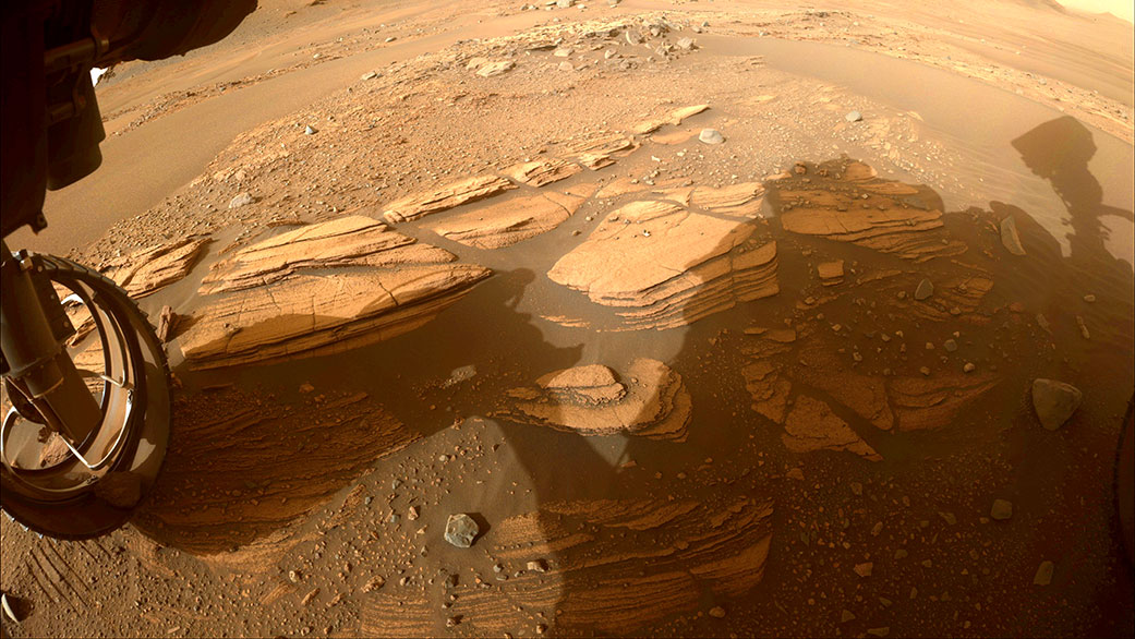 Mars image of the sedimentary rocks of “Enchanted Lake” 