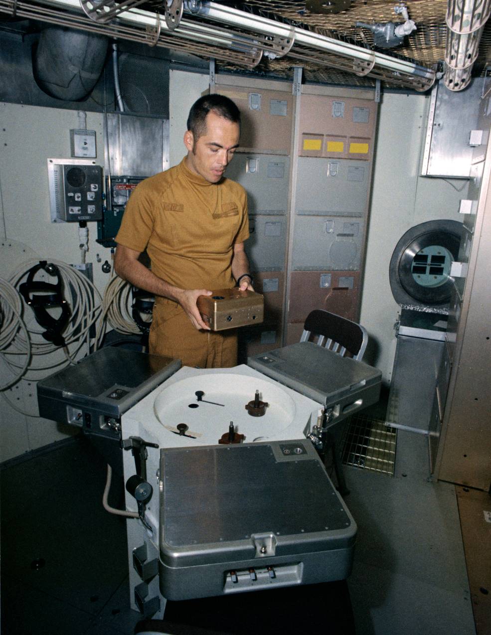 smeat_begins_7_chamber_training_jun_15_1972