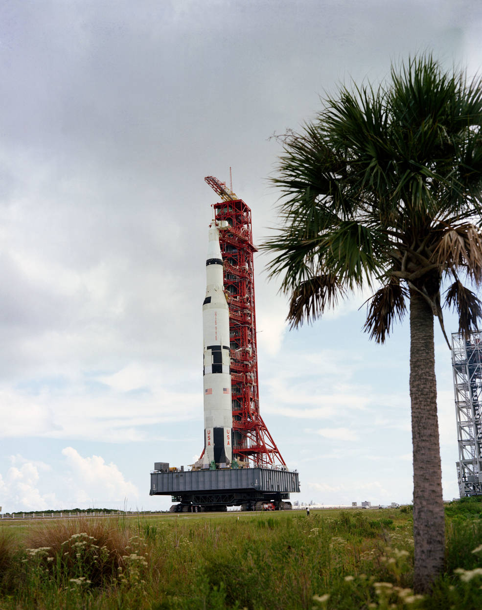 apollo_4_rollout_aug_26_1967