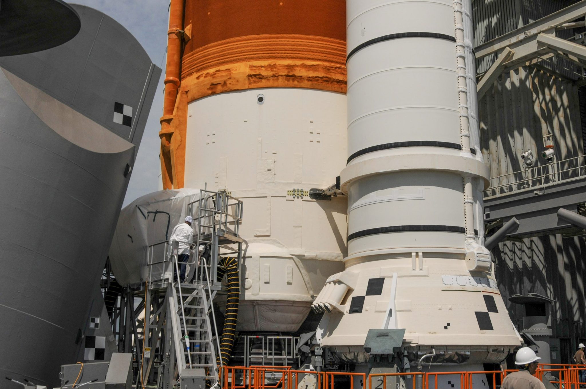 NASA’s Space Launch System (SLS) rocket is seen at Launch Pad 39B Sept. 8 at Kennedy Space Center as teams work to replace the seal on an interface.