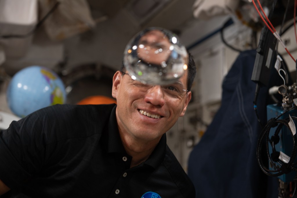 NASA: Charla en directo con el astronauta Frank Rubio desde el espacio