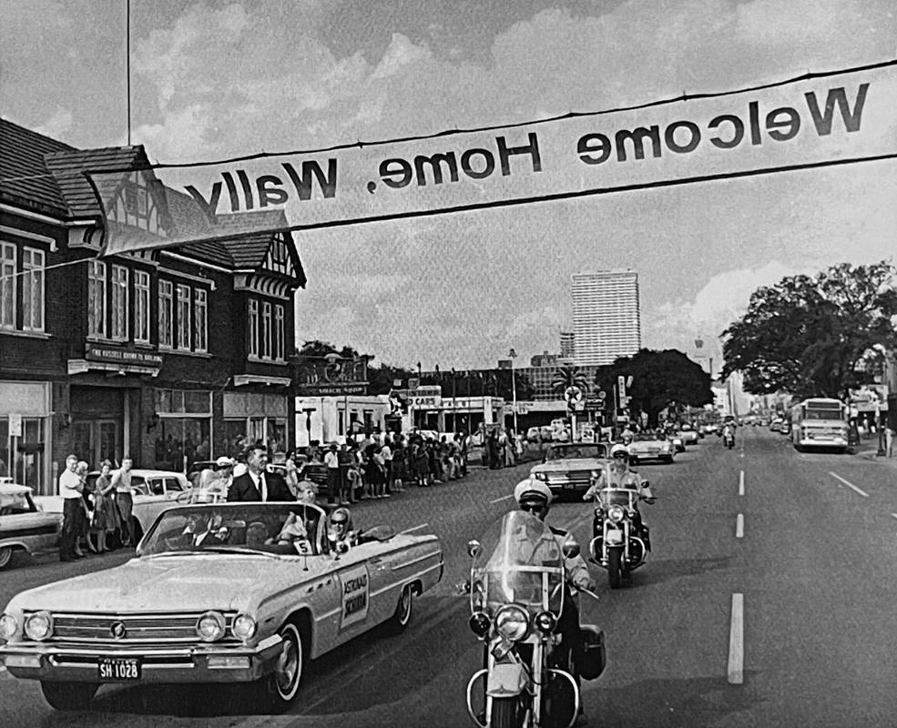 _motorcade_through_houston