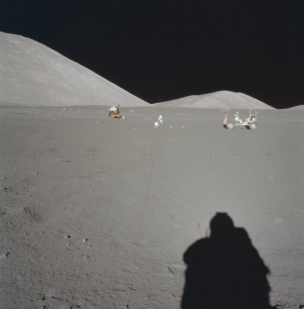 apollo_17_moon_landing_eva1_schmitt_during_sep_antenna_set_up