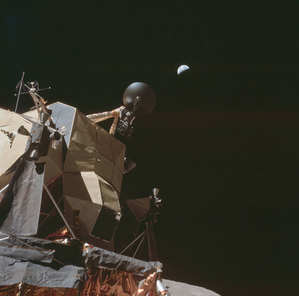 apollo_17_moon_landing_eva3_closeout_lm_w_earth