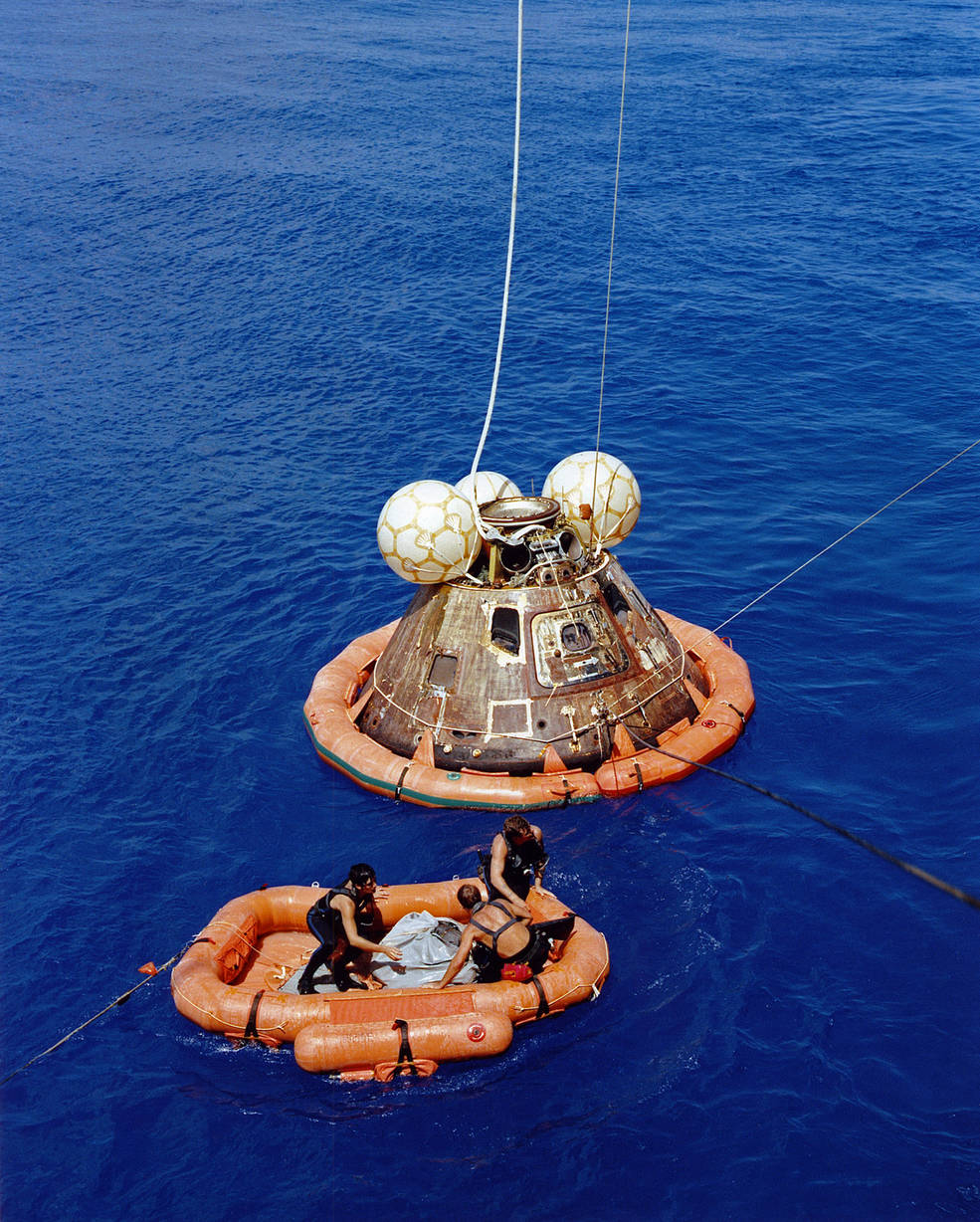 apollo_17_splashdown