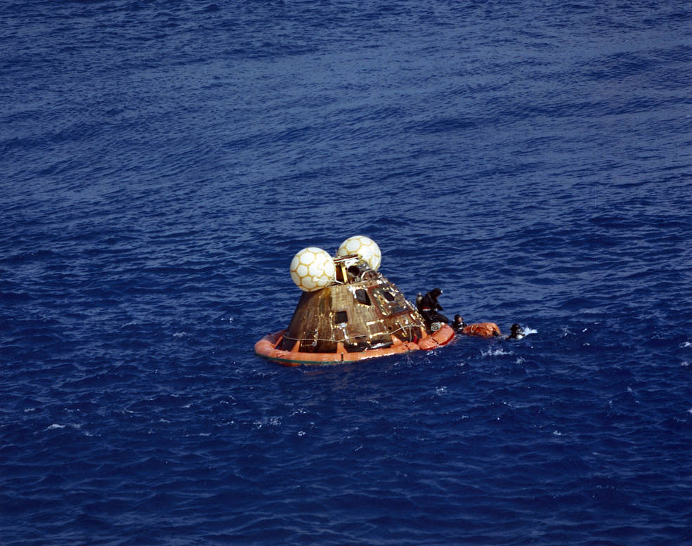 apollo_17_splashdown