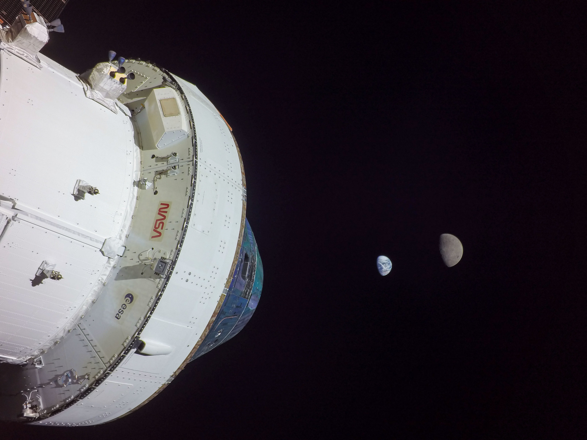 NASA’s uncrewed Orion spacecraft reached a maximum distance of nearly 270,000 miles from Earth during the Artemis I flight test before beginning its journey back toward Earth.