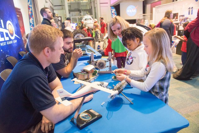 NASA Glenn joined the COSI science museum for their COSI Science Festival, May 1-4, 2019, in Columbus, Ohio.  Community Outreach, NASA Glenn