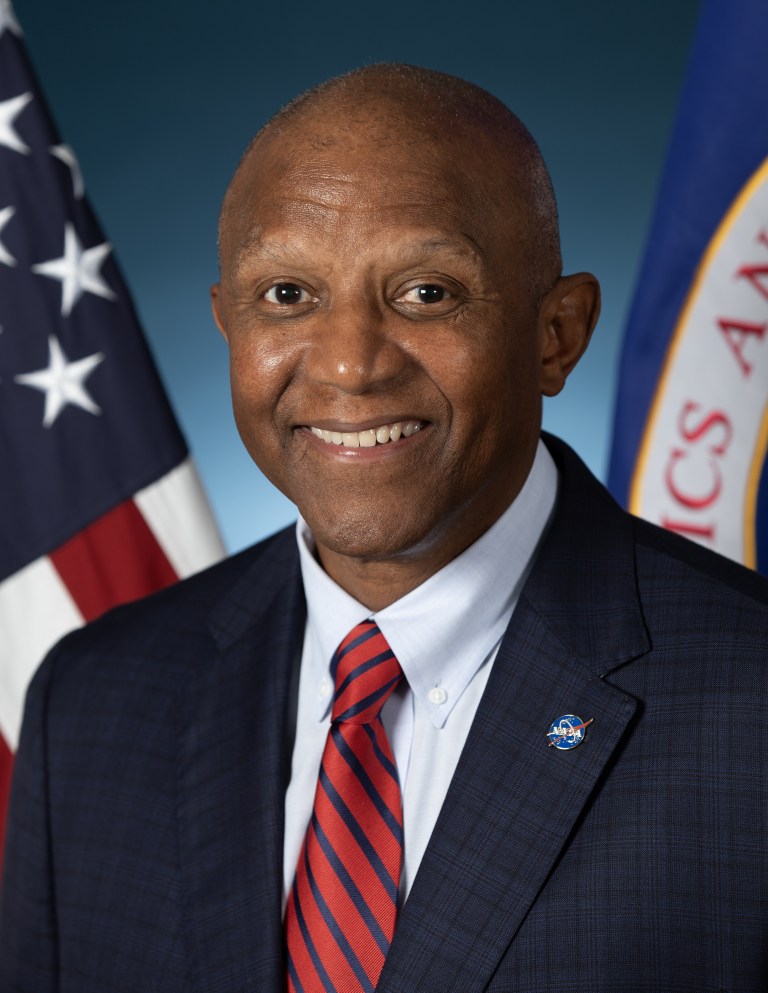 Official Portrait Kelvin Manning