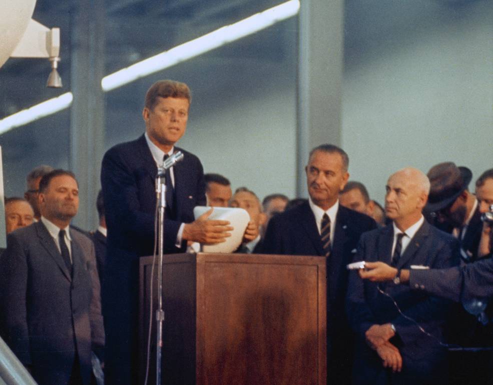 jfk_speaking_and_lbj_visit_to_site_3_1962