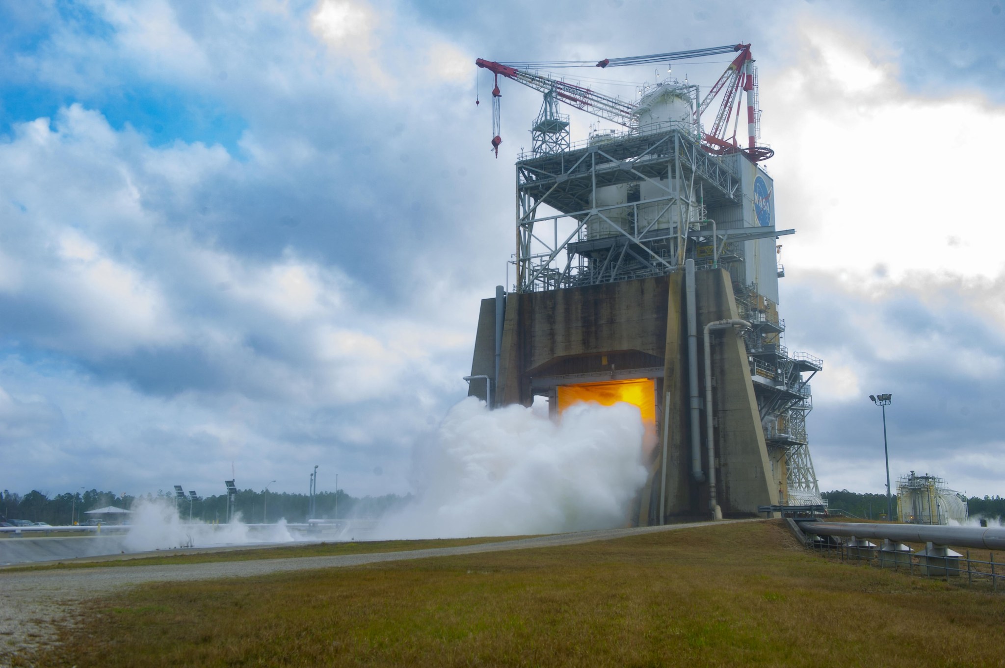 RS-25 hot fire
