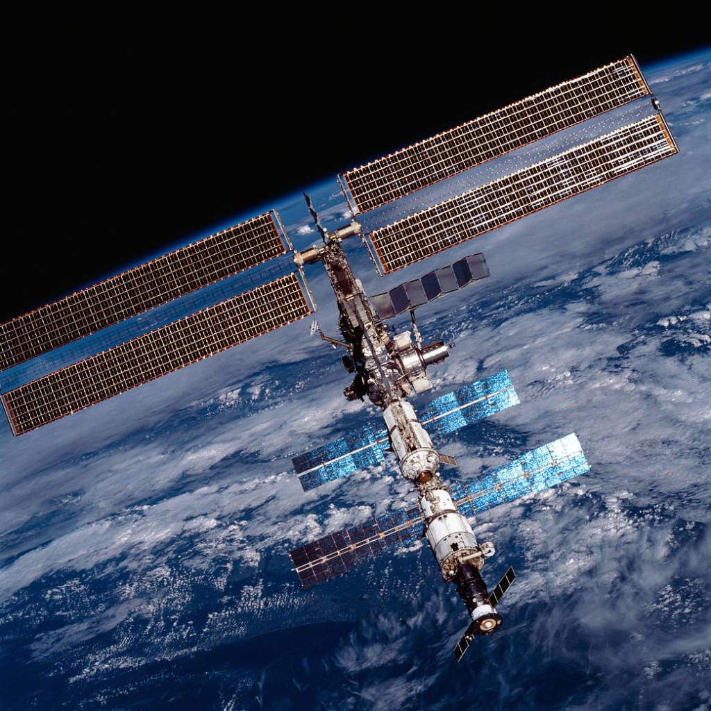 This Week in NASA History: STS-105 Lands – Aug. 22, 2001