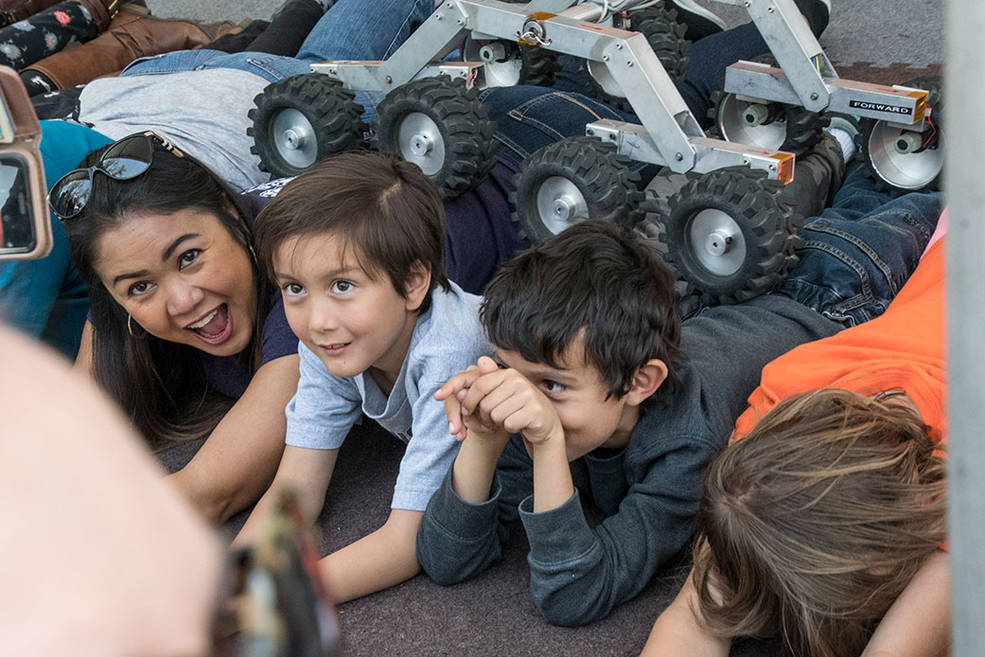 Family at the Explore JPL event