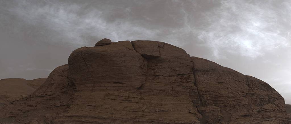 Curiosity Spots Clouds Over Mont Mercou
