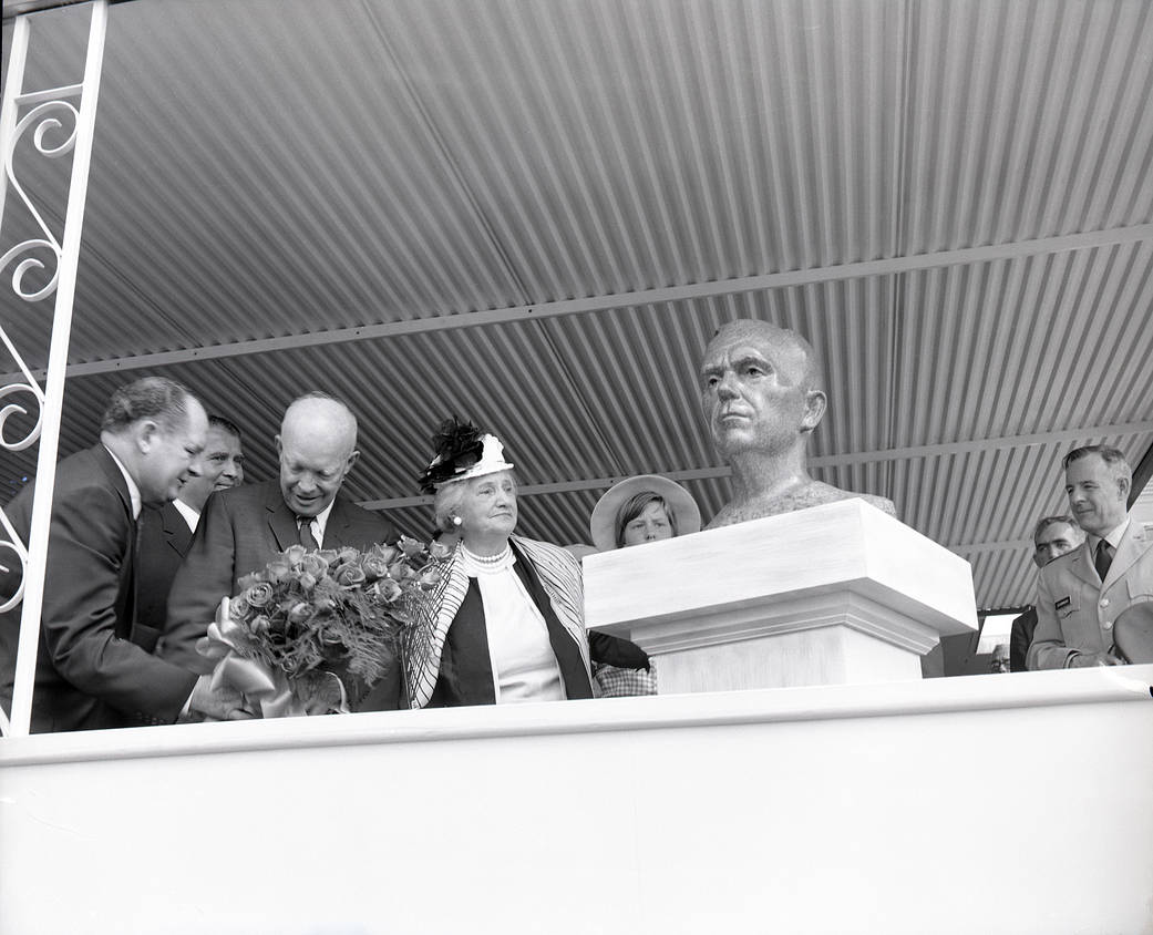 President Dwight D. Eisenhower visits Huntsville to formally dedicate NASA’s Marshall Space Flight Center.
