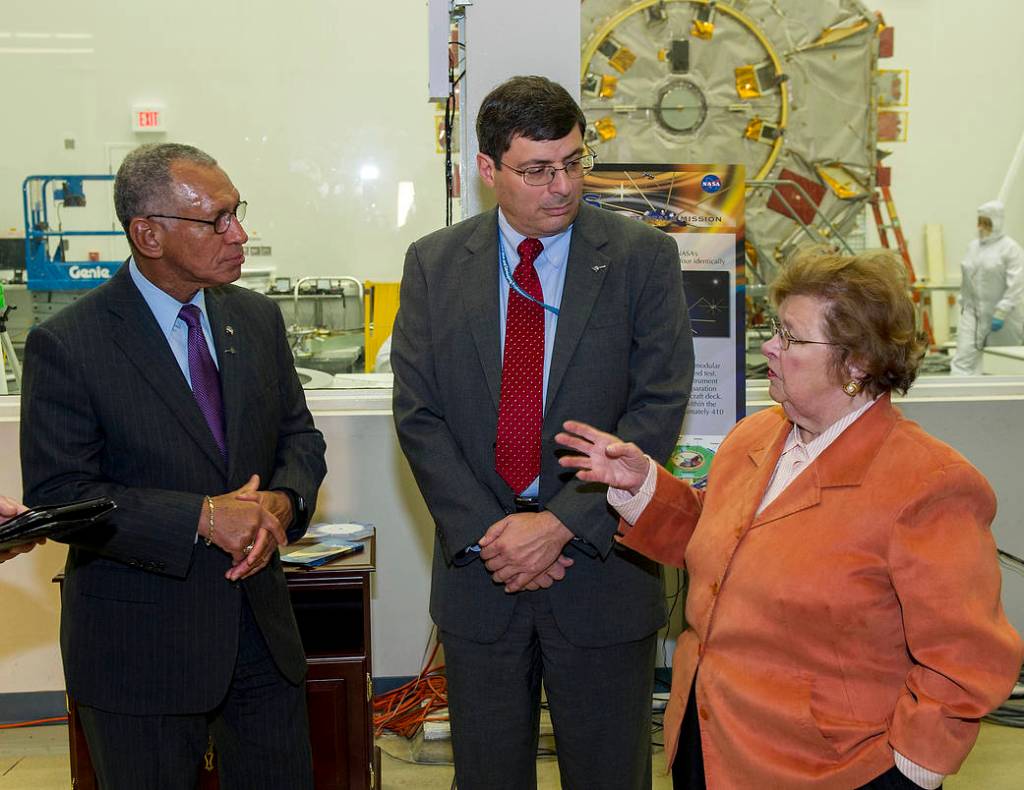 Administrator Bolden Joins Sen. Mikulski at Goddard