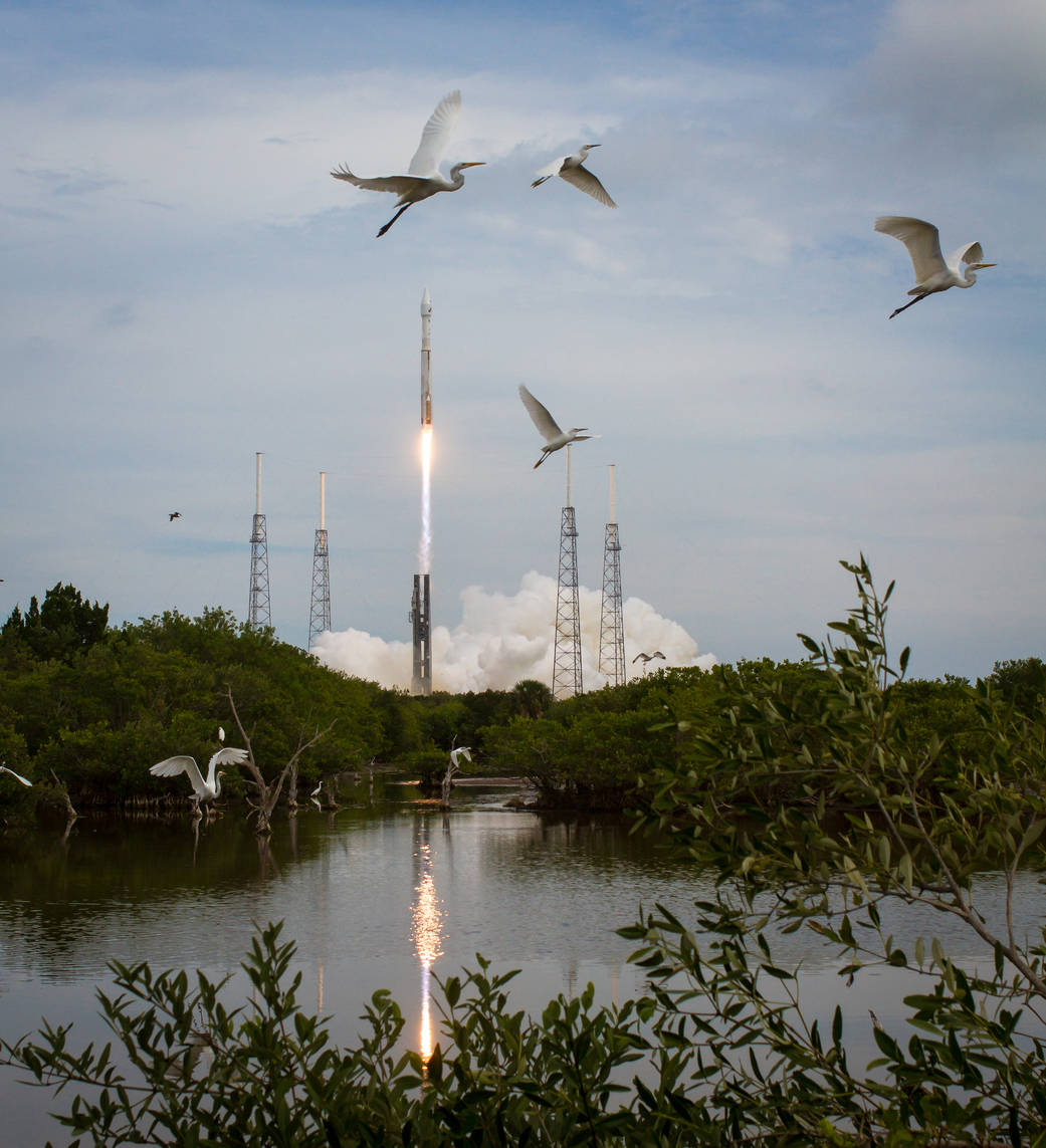 The United Launch Alliance Atlas V rocket with NASA’s Mars Atmosphere and Volatile EvolutioN (MAVEN) spacecraft launches from 