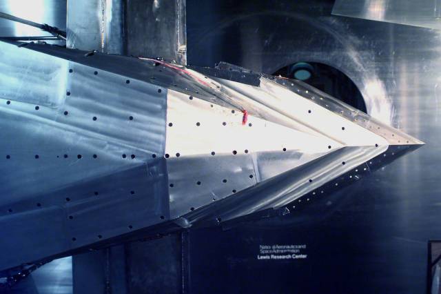 High Speed Research 2D Inlet Poppet Valves in the 10x10 Foot Wind Tunnel