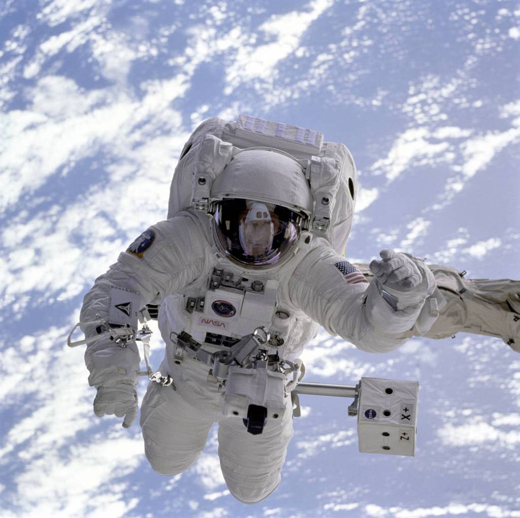 Hanging Out On the Robotic Arm
