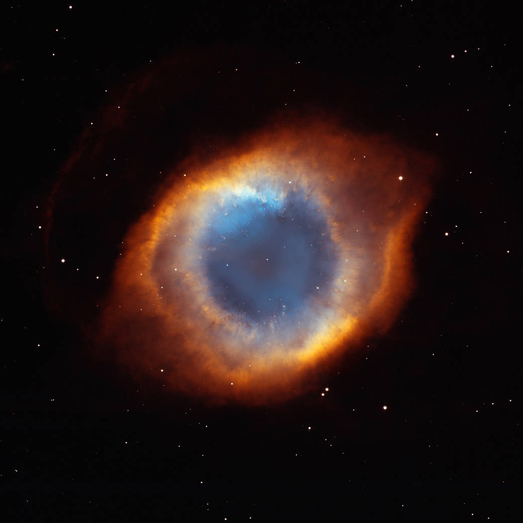 Helix nebula image showing large oval shaped eyelike cloud in space