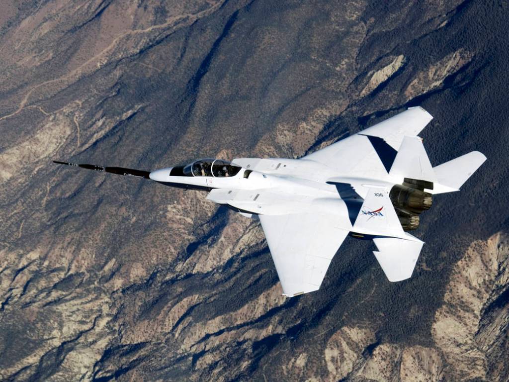 F-15B modified with an extendable boom on its nose.