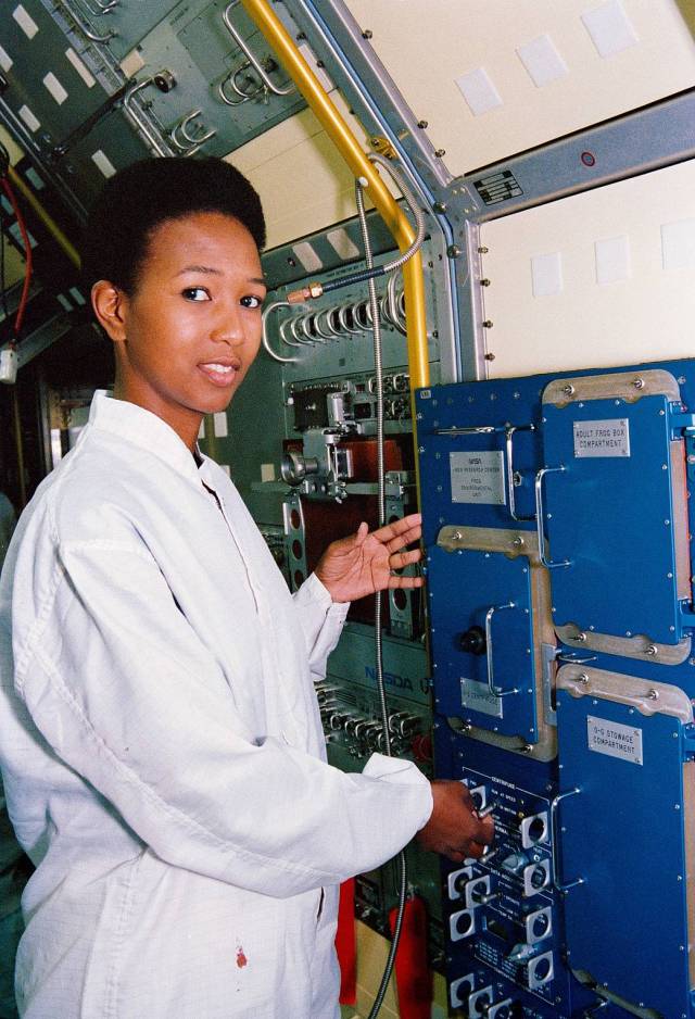 Assigned to STS-47,  Jemison carried out experiments on the effects of space motion sickness, frog fertilization in space, and bone loss during spaceflight. 
