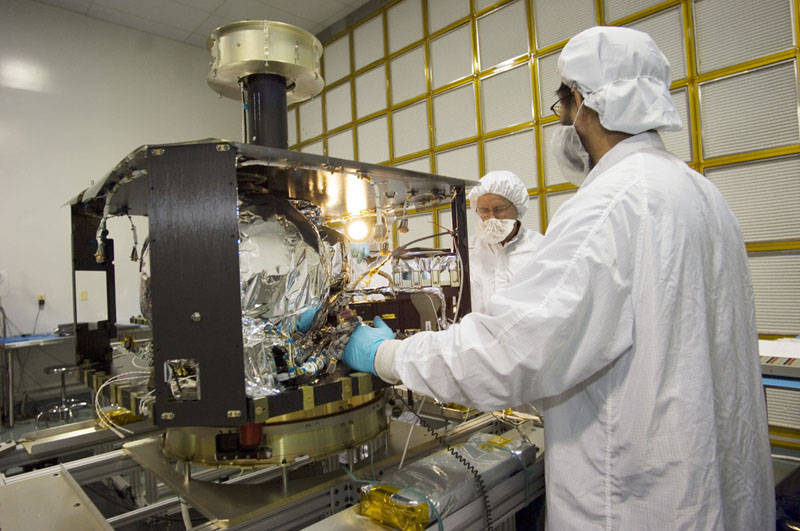 THEMIS in the Swales Aerospace Cleanroom/Probe 3 Bus Avionics Unit Installation and Checkout. 