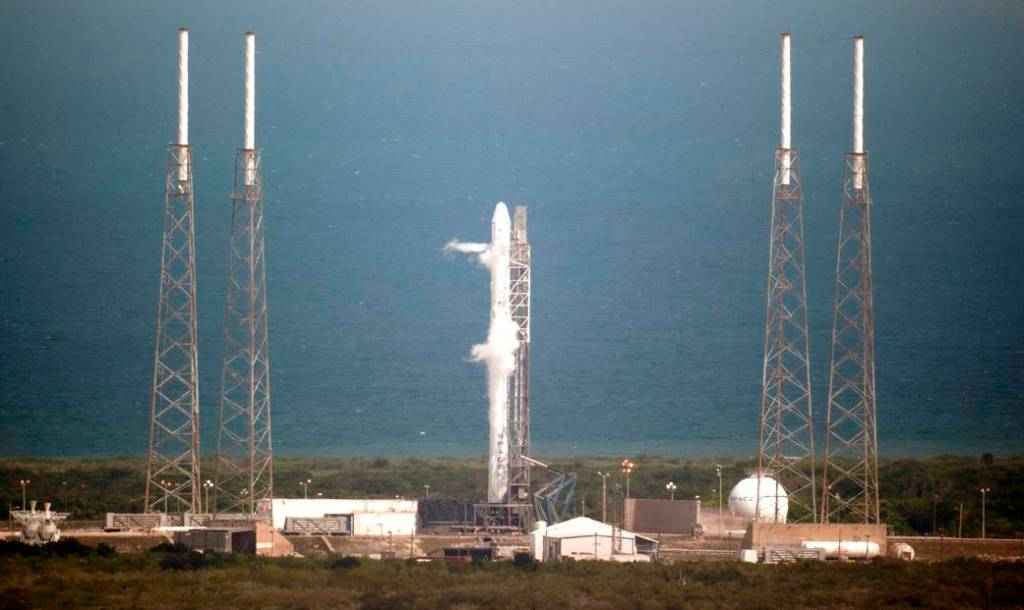 SpaceX Falcon Ready for Second Launch Attempt