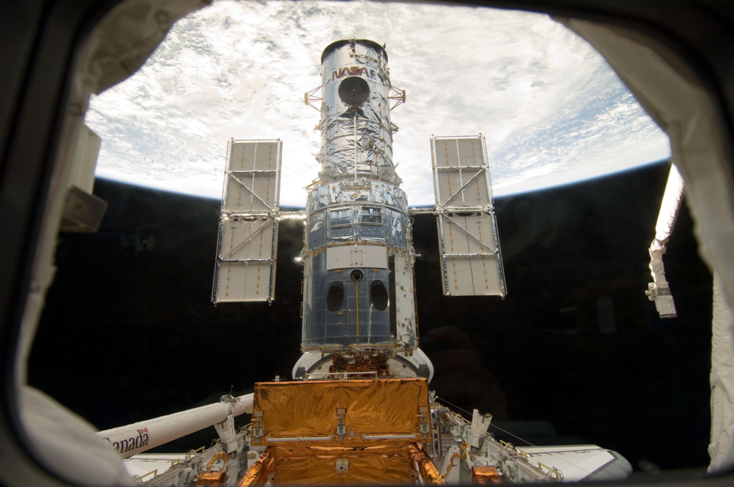 April 1990 - Hubble Release