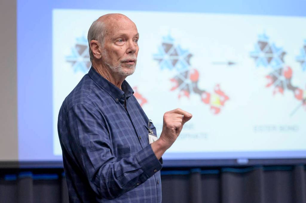 Dr. David Deamer: Hydrothermal vents or hydrothermal fields: Where can life begin?