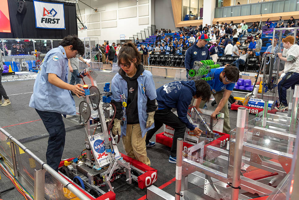 Students from JPL-sponsored Team 702 (“Bagel Bytes”) from Culver City