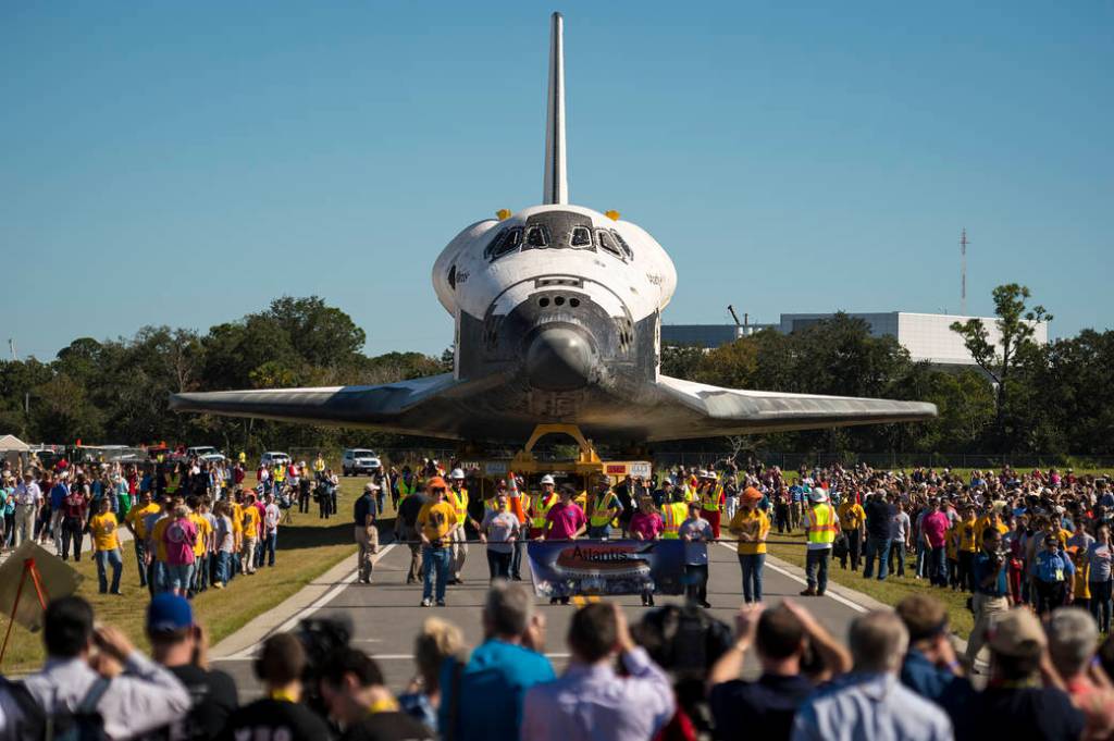 Space Shuttle Atlantis Move