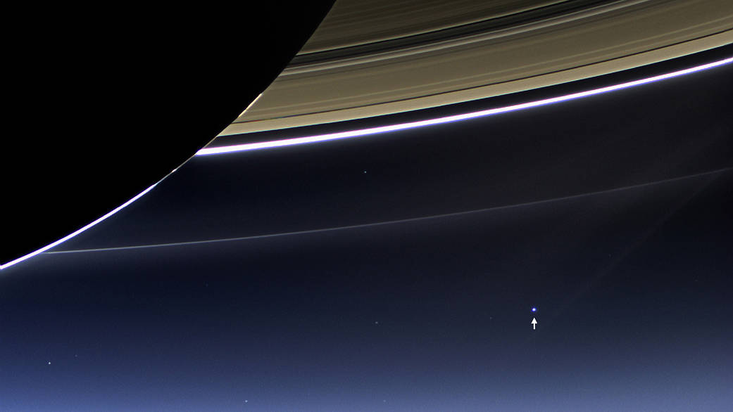 Saturn's rings and our planet Earth 