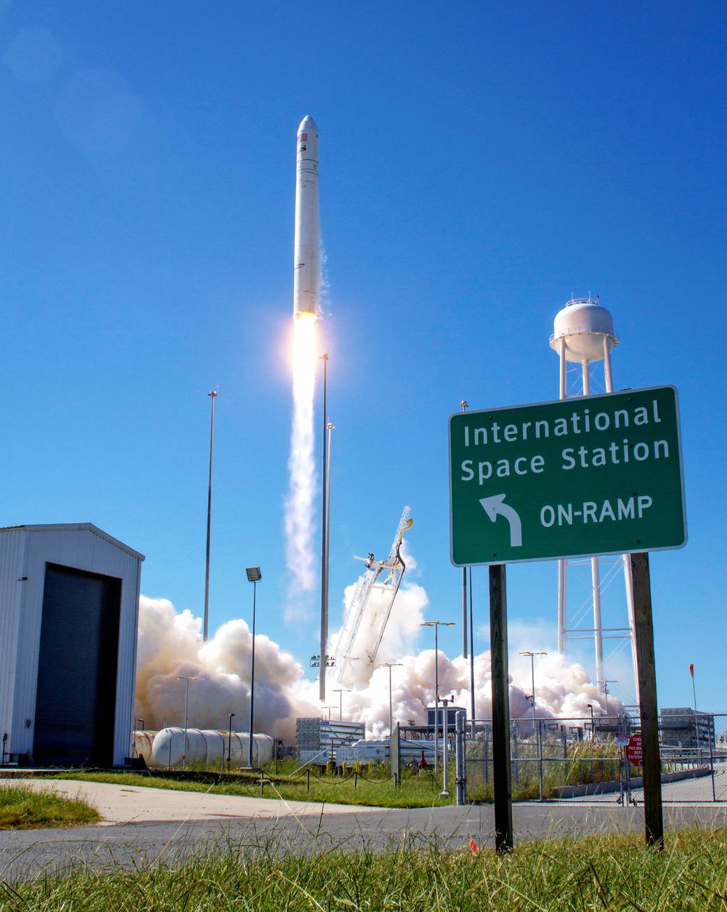 Antares Lofts Cygnus to the Space Station