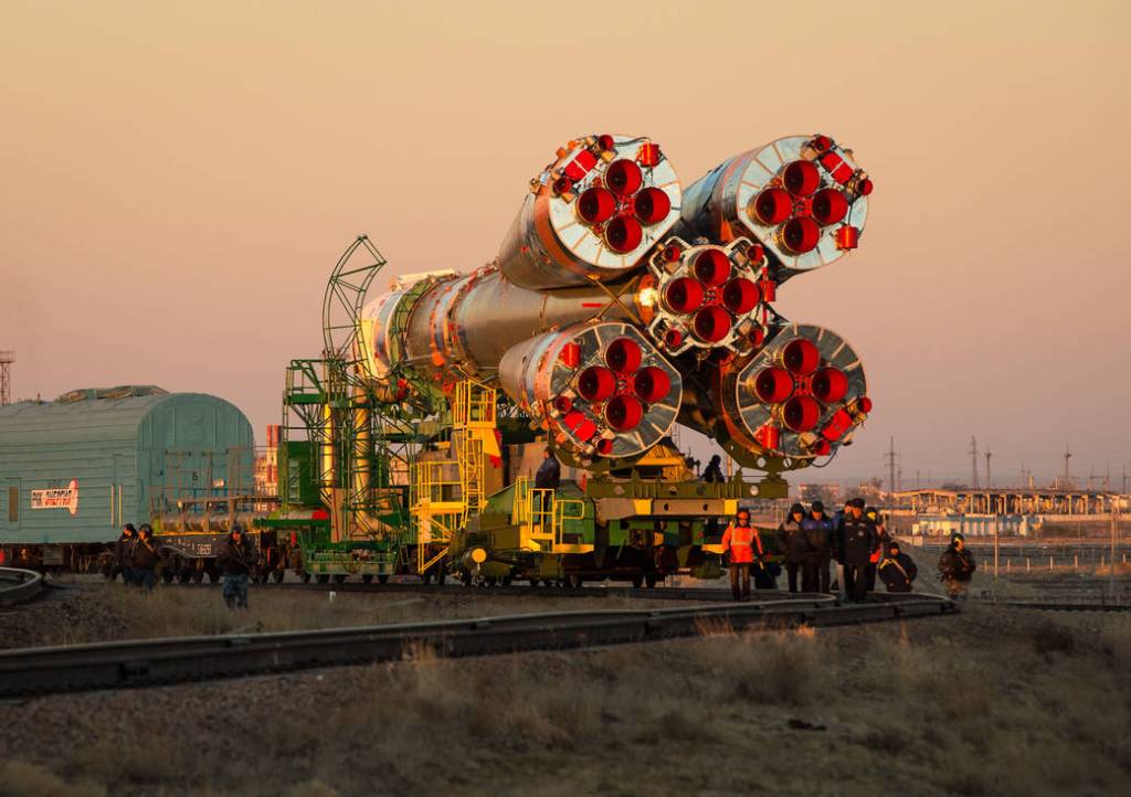Expedition 38 Soyuz Rolls Out to Launch Pad