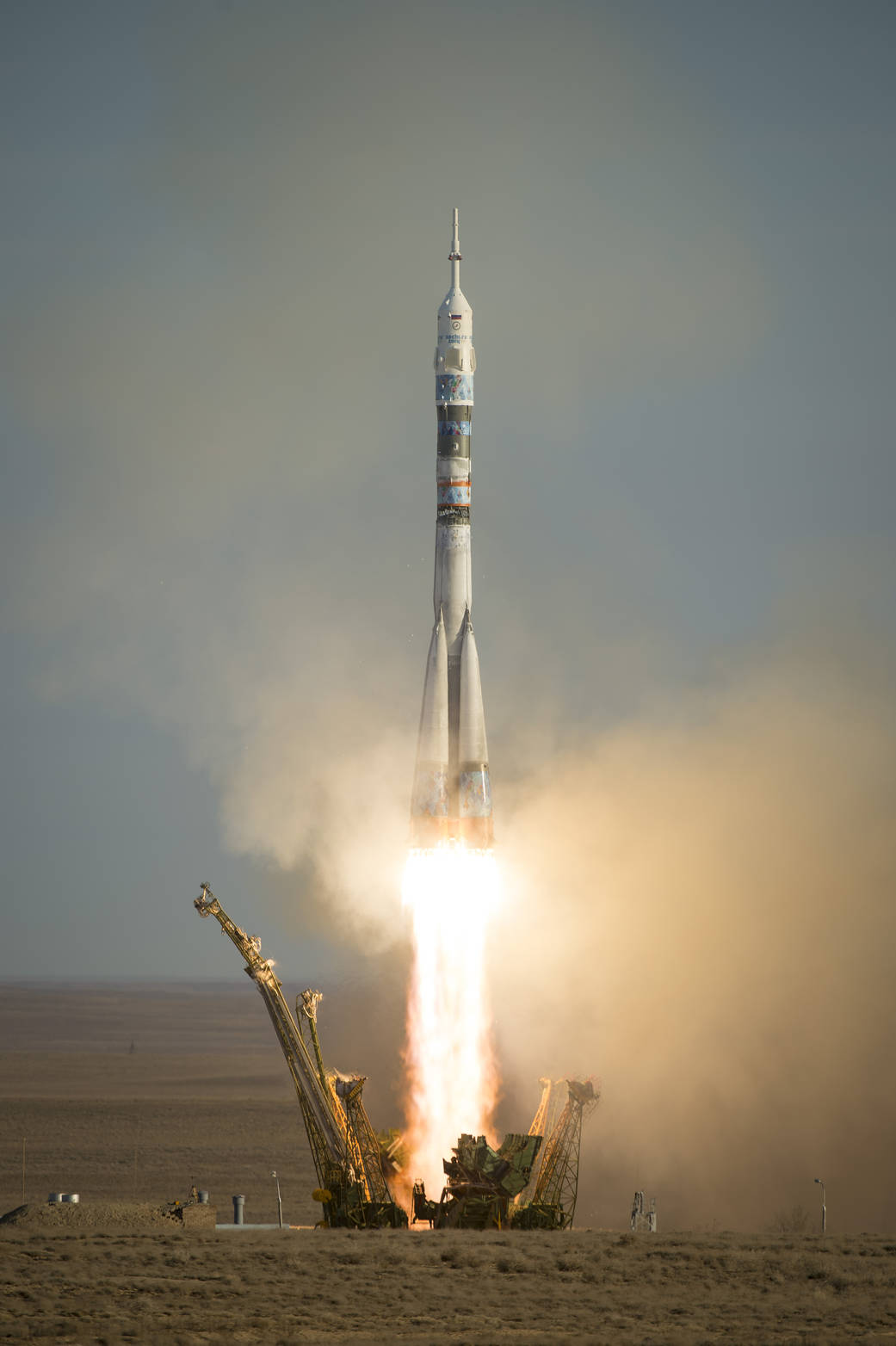Daytime launch of Soyuz rocket