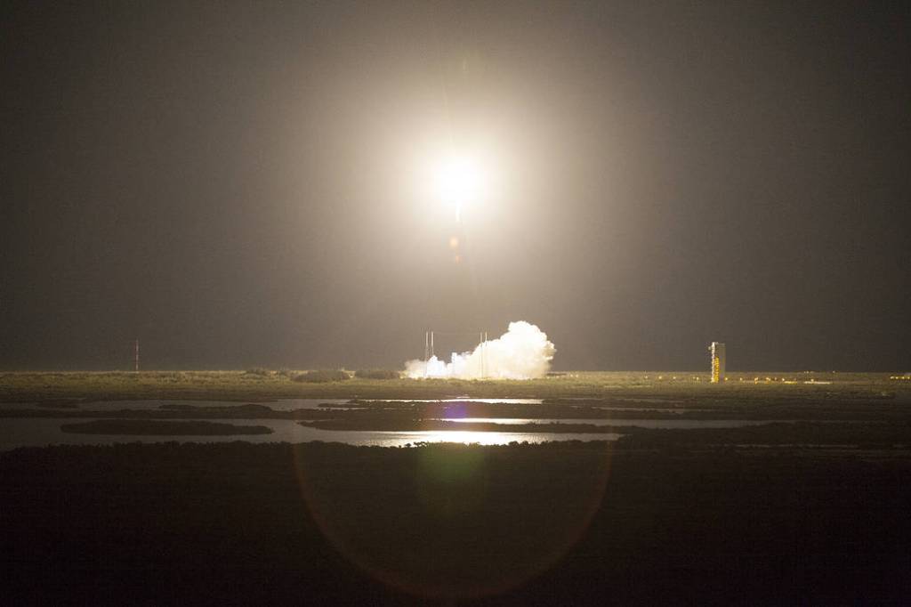 Tracking and Data Relay Satellite Launch Lights Up the Night Sky