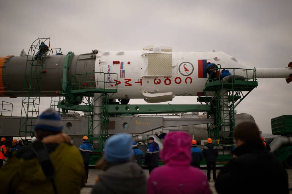 Workers Prepare Soyuz TMA-12M Spacecraft
