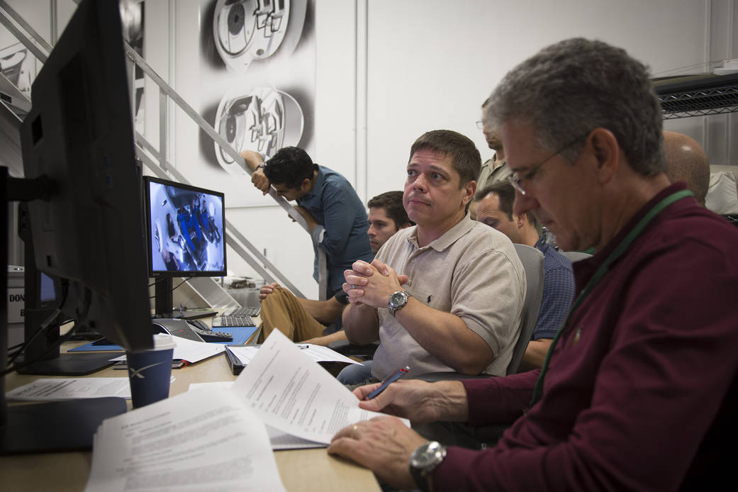 Astronauts Bob Behnken and Mike Good at SpaceX evaluation