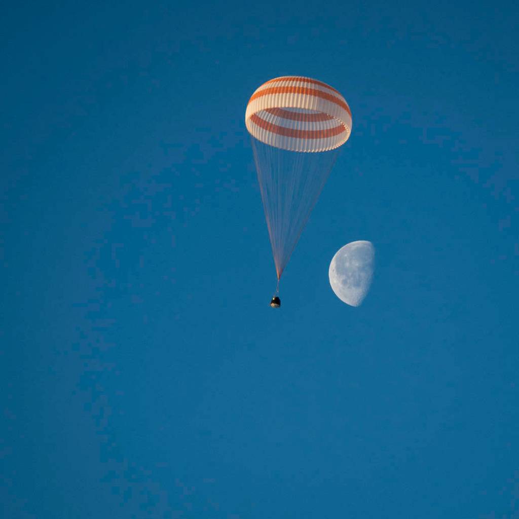 Expedition 42 Returns to Earth