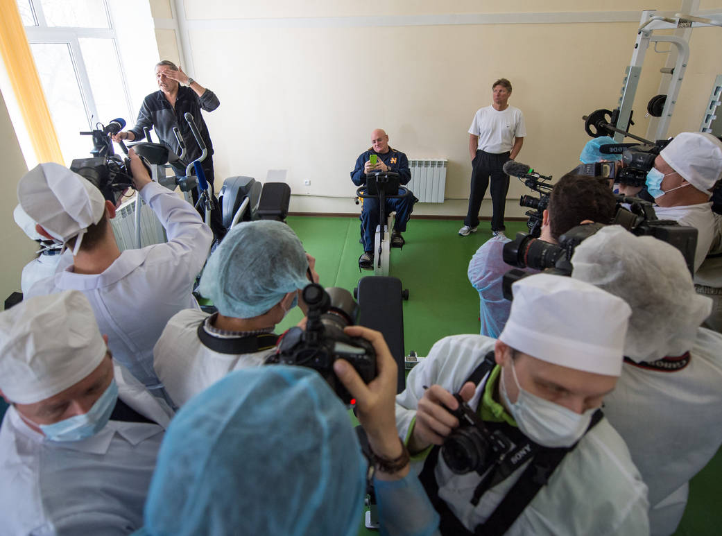 Expedition 43 Media Day