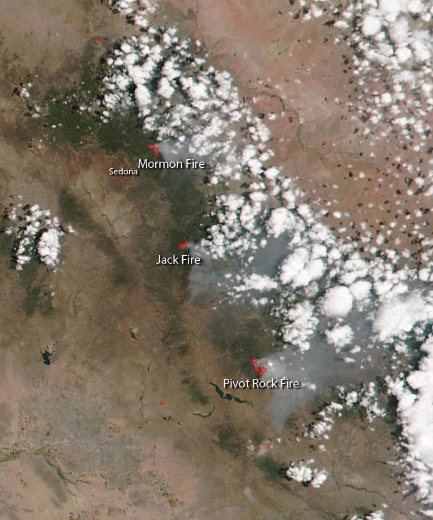 Arizona Wildfires Spotted by Suomi NPP