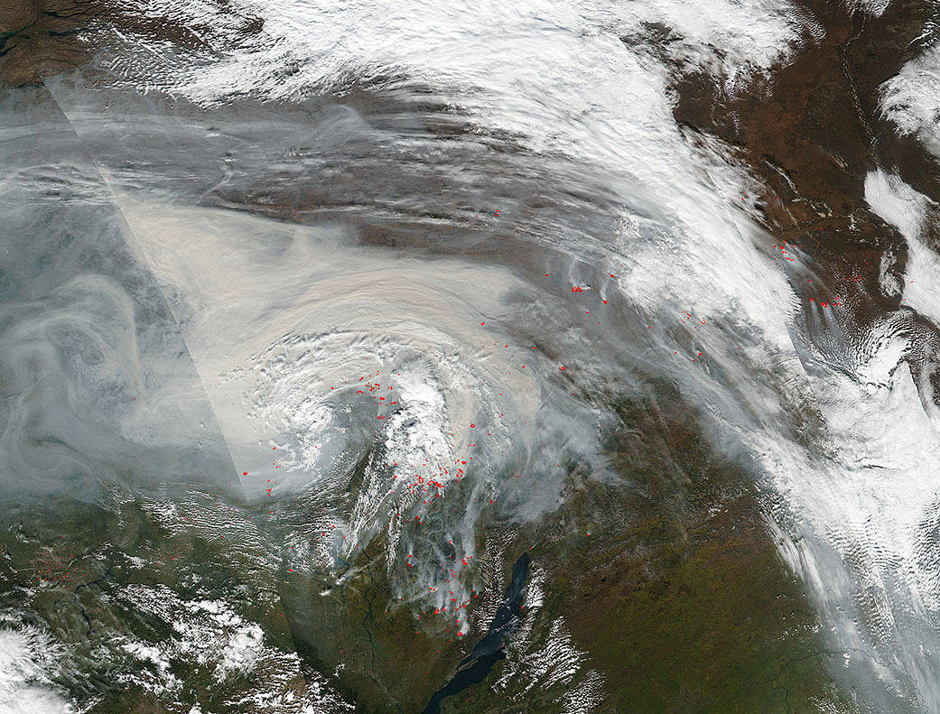 Suomi NPP image of smoke and fires in Russia