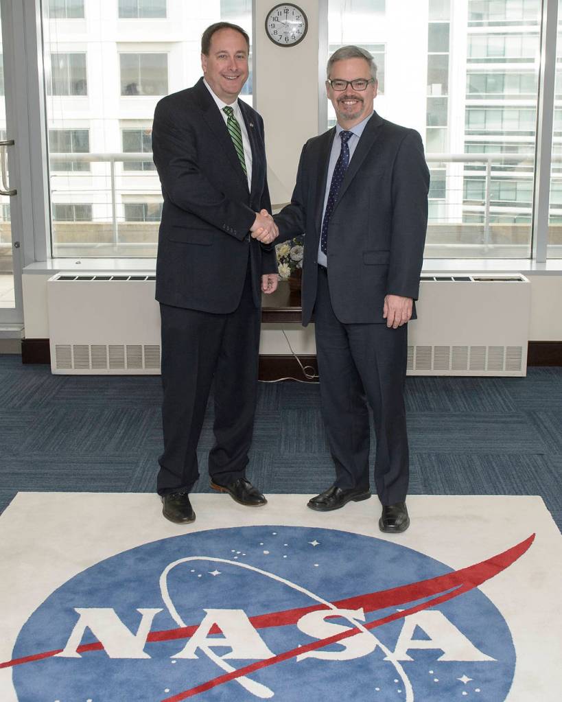 Acting NASA Administator Meets with Canadian Space Agency President