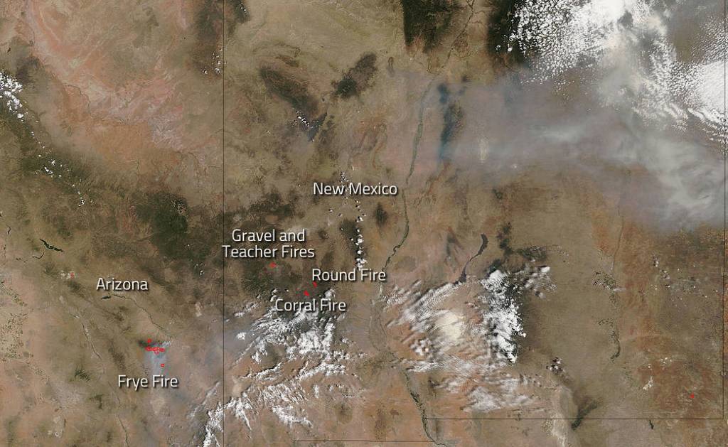 Fires in Southwestern U.S. Continue to Burn