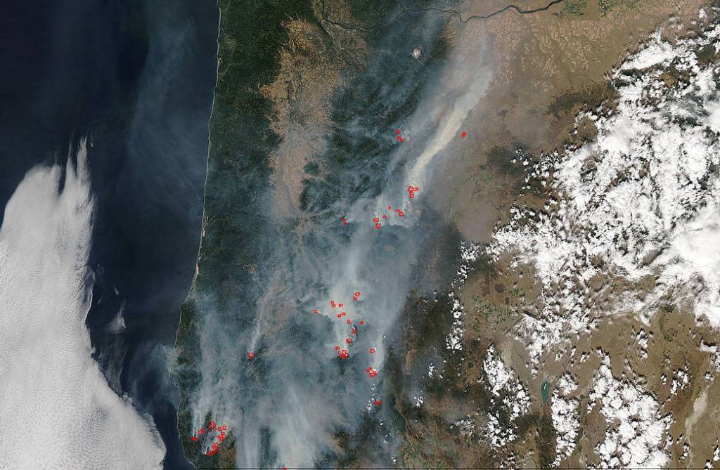 Numerous Fires Spread from North to South in Oregon