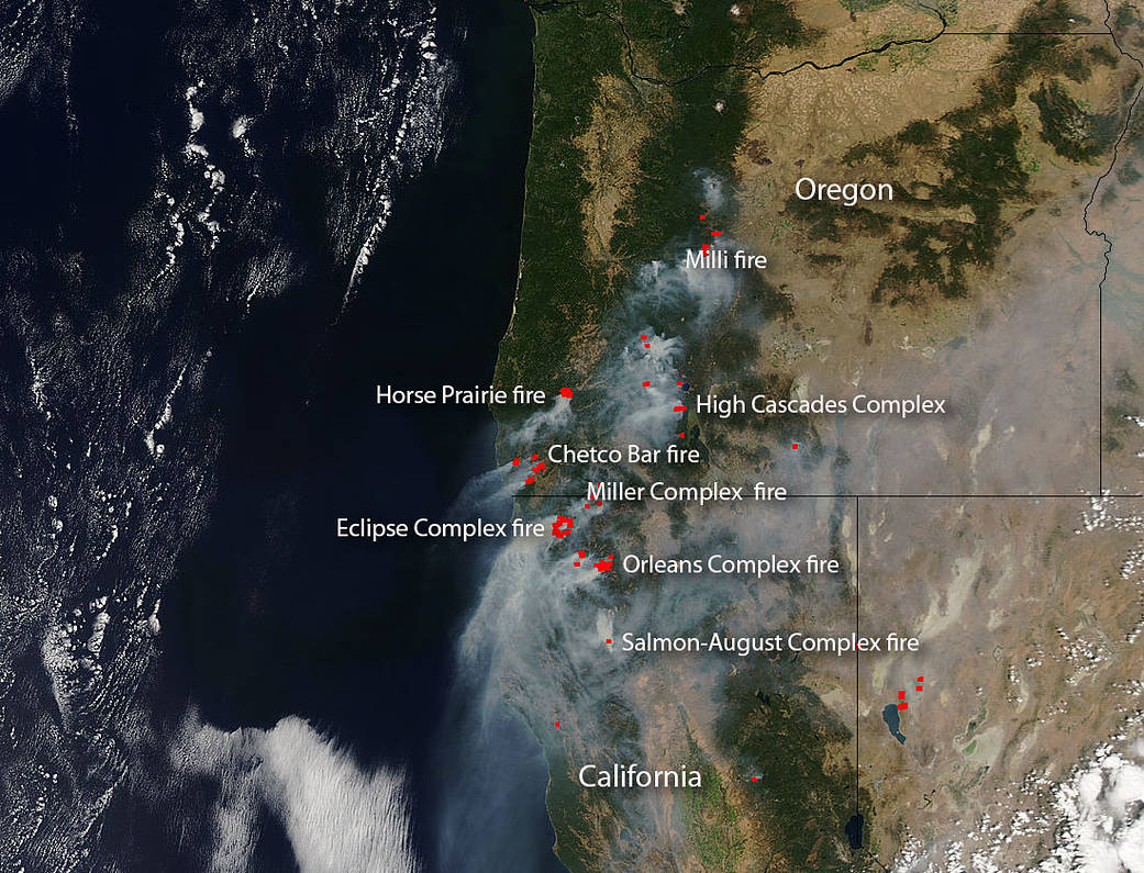 Aqua images of fires in California and Oregon